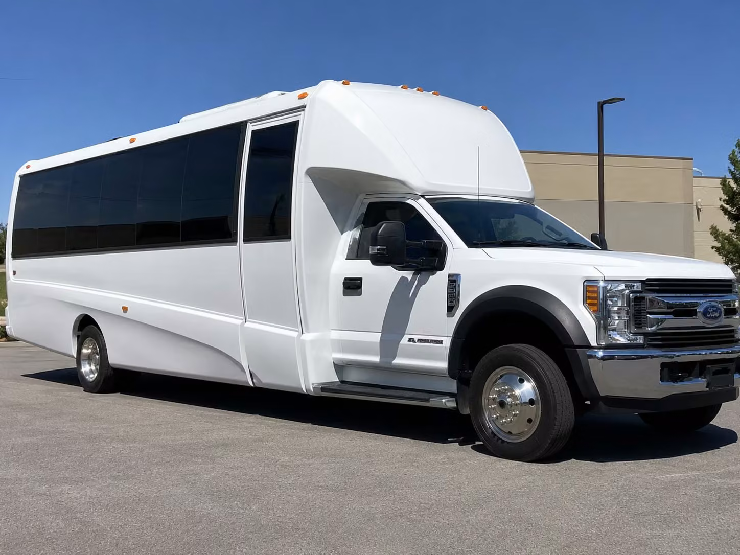 15 passenger minibus
